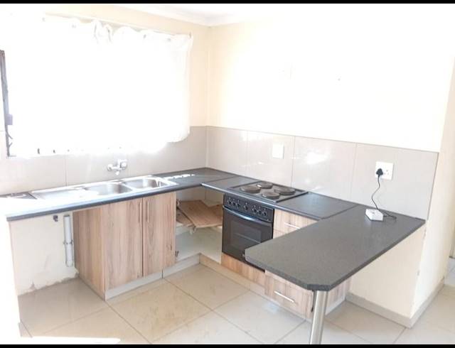 3 BEDROOM HOUSE FOR SALE IN DAWN PARK EXT